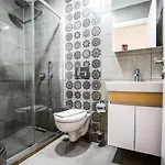 Hodinový hotel M2 *