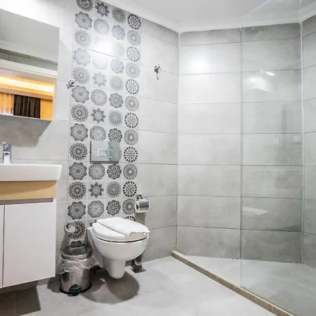 M2 Love hotel